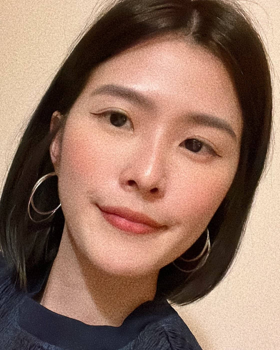 Portrait of Evelyn Lu